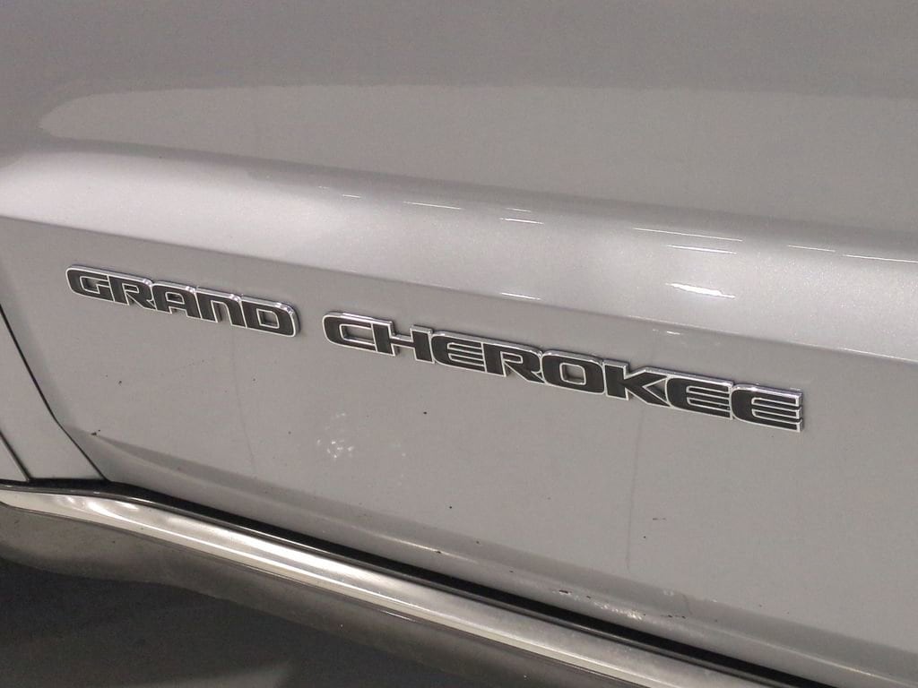 Thumbnail: 2018 Jeep Grand Cherokee - 13