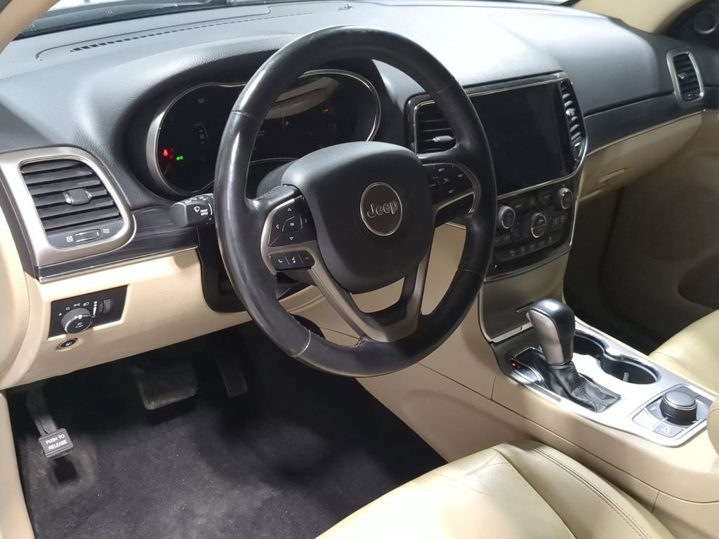 Thumbnail: 2020 Jeep Grand Cherokee - 12