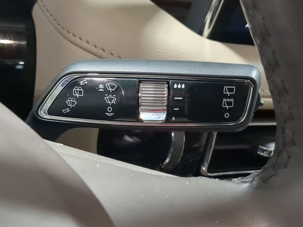 Thumbnail: 2023 Lincoln Nautilus - 32