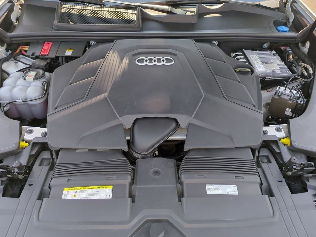 Thumbnail: 2019 Audi Q8 - 16