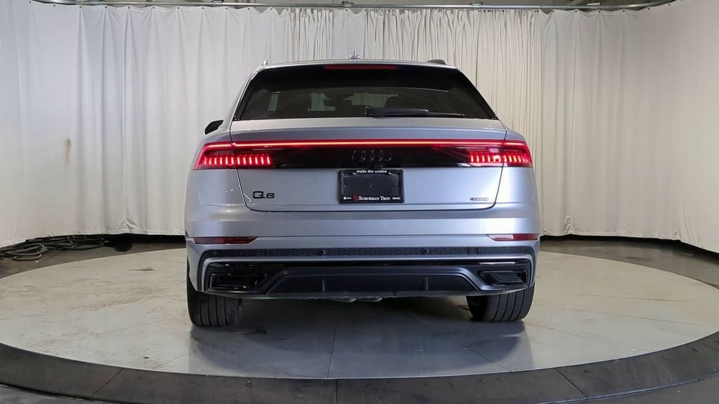 Thumbnail: 2022 Audi Q8 - 8