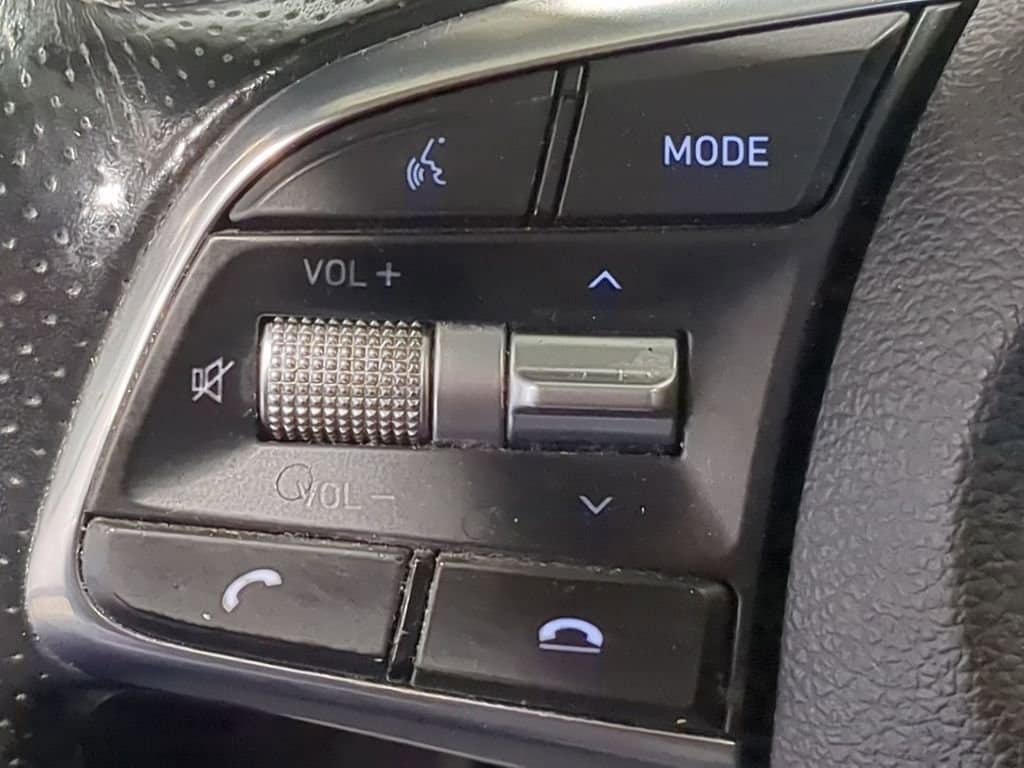 Thumbnail: 2019 Genesis G70 - 29