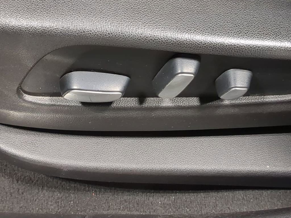 Thumbnail: 2019 Cadillac XT5 - 21