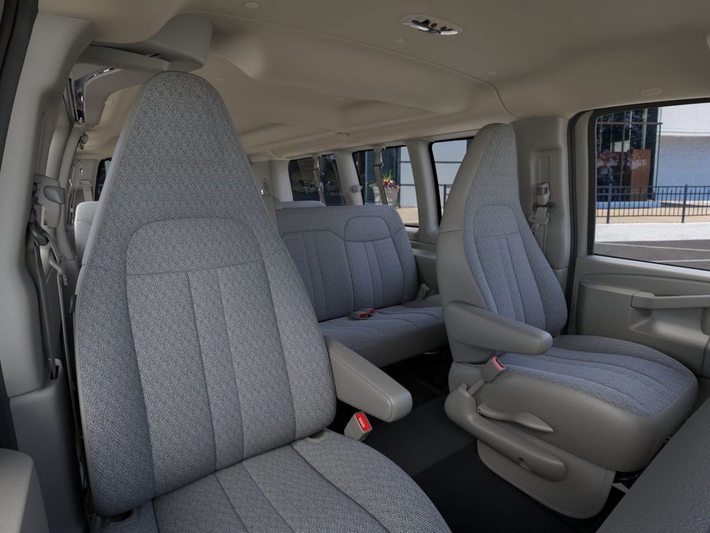 Thumbnail: 2025 GMC Savana - 16
