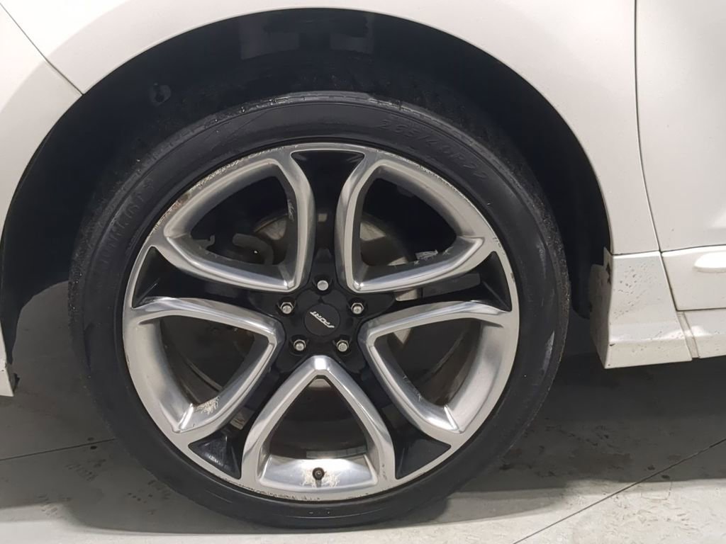 Thumbnail: 2013 Ford Edge - 16