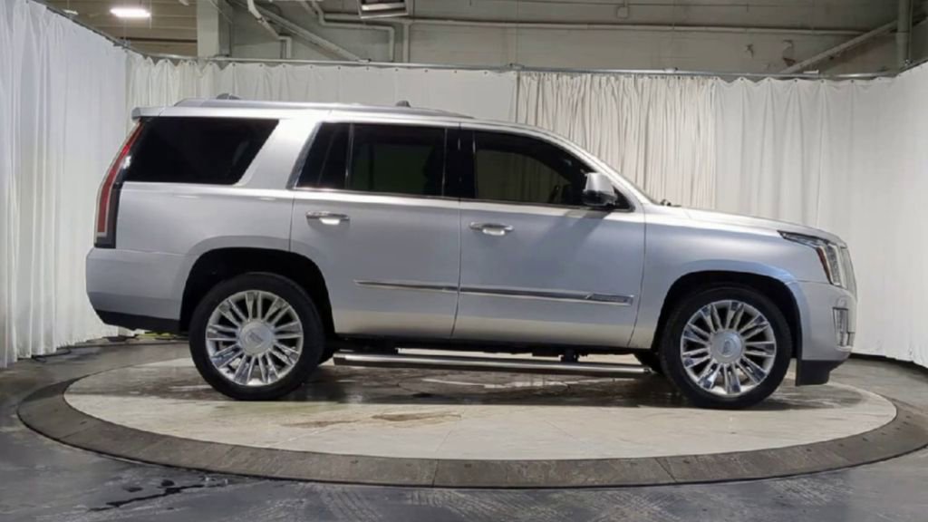 Thumbnail: 2015 Cadillac Escalade - 11