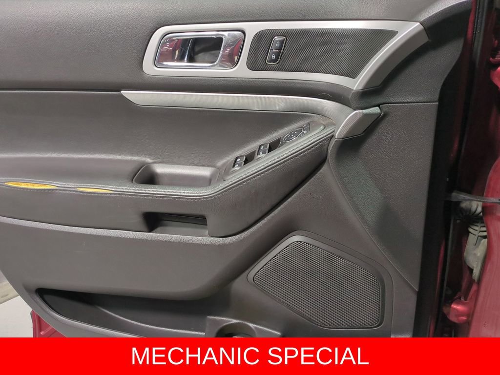 Thumbnail: 2013 Ford Explorer - 29