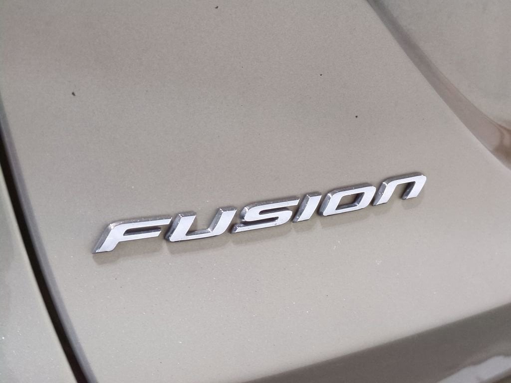 Thumbnail: 2015 Ford Fusion - 16
