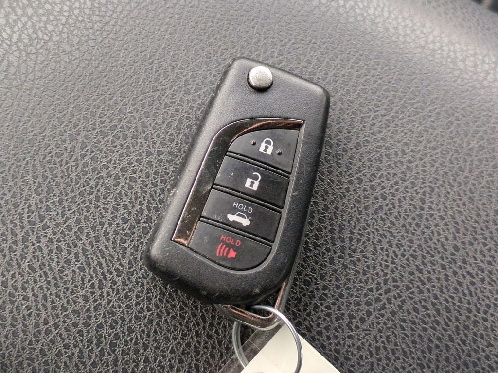 Thumbnail: 2023 Toyota Camry - 34