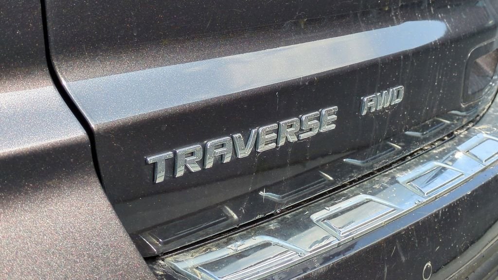 Thumbnail: 2017 Chevrolet Traverse - 11
