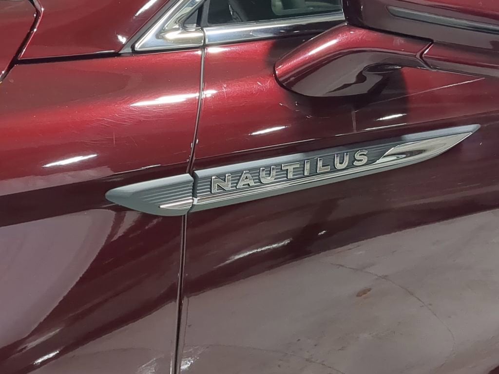 Thumbnail: 2023 Lincoln Nautilus - 20