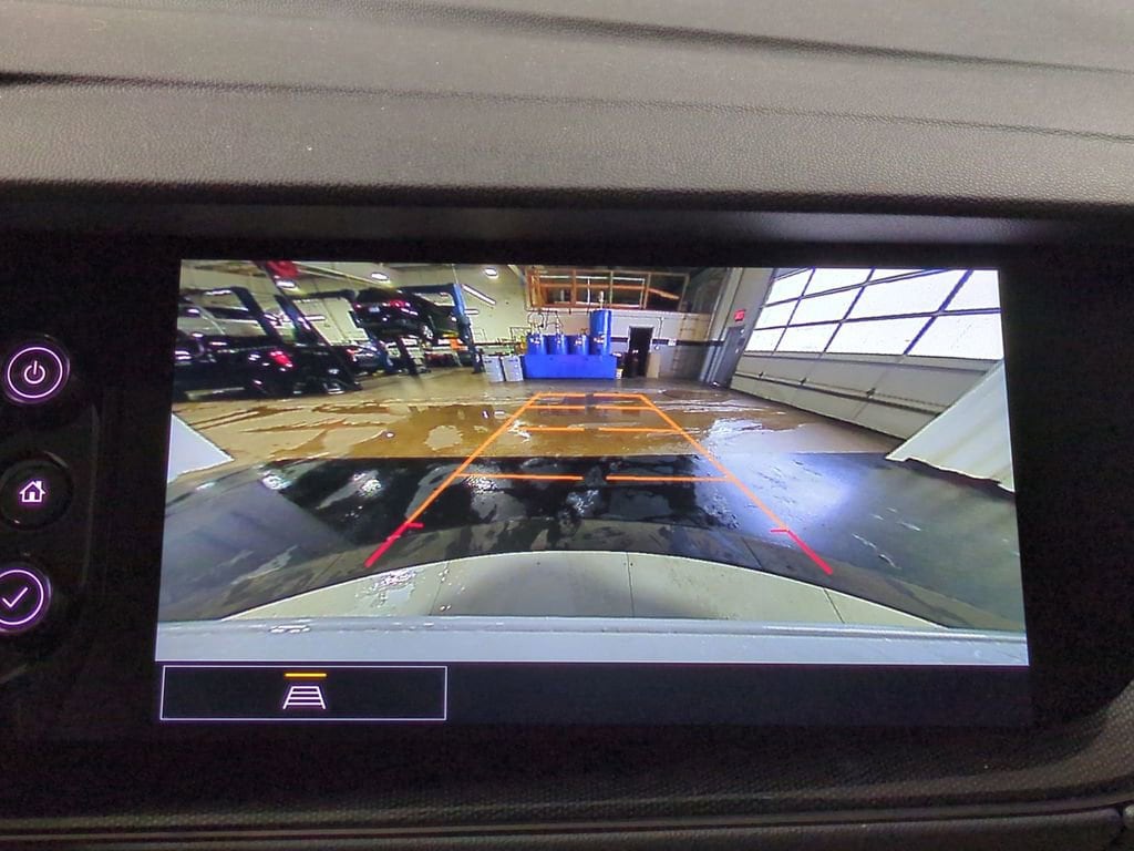 Thumbnail: 2023 Buick Envision - 35