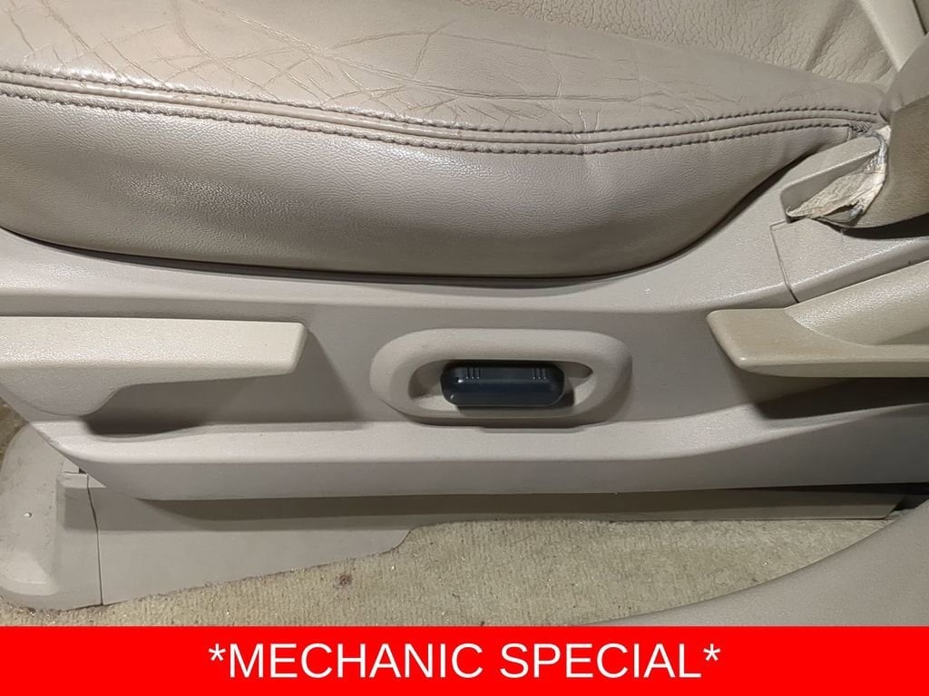 Thumbnail: 2009 Ford Edge - 17