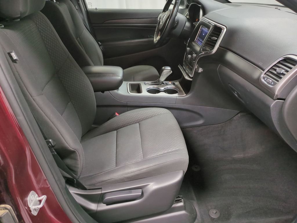 2018 Jeep Grand Cherokee Laredo 23