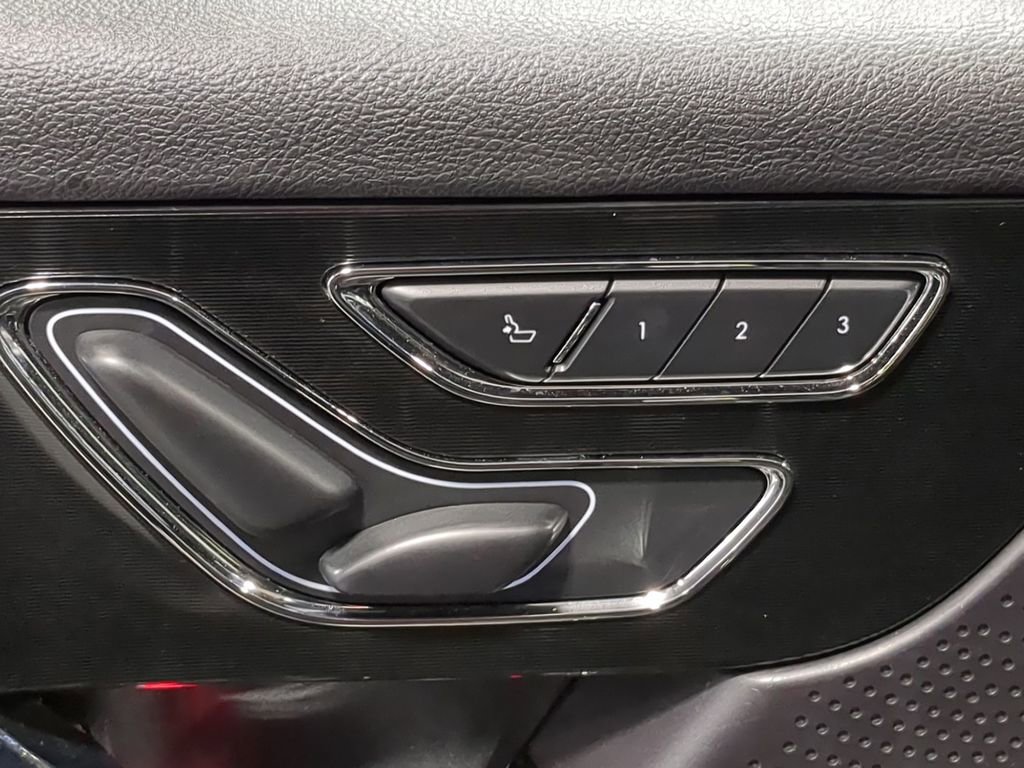 Thumbnail: 2023 Lincoln Corsair - 31