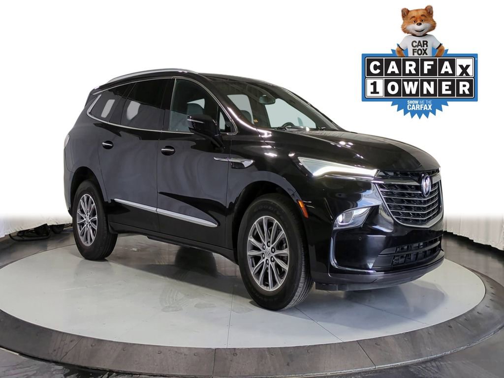 2023 Buick Enclave Essence photo 2