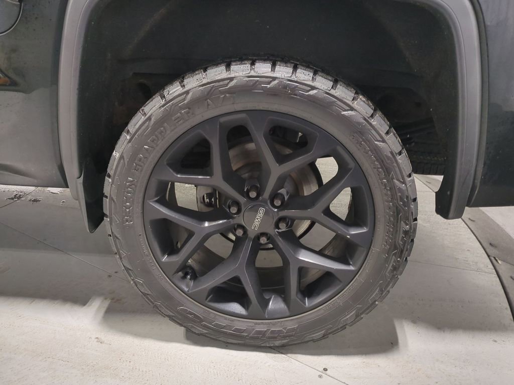 Thumbnail: 2018 GMC Sierra 1500 - 17