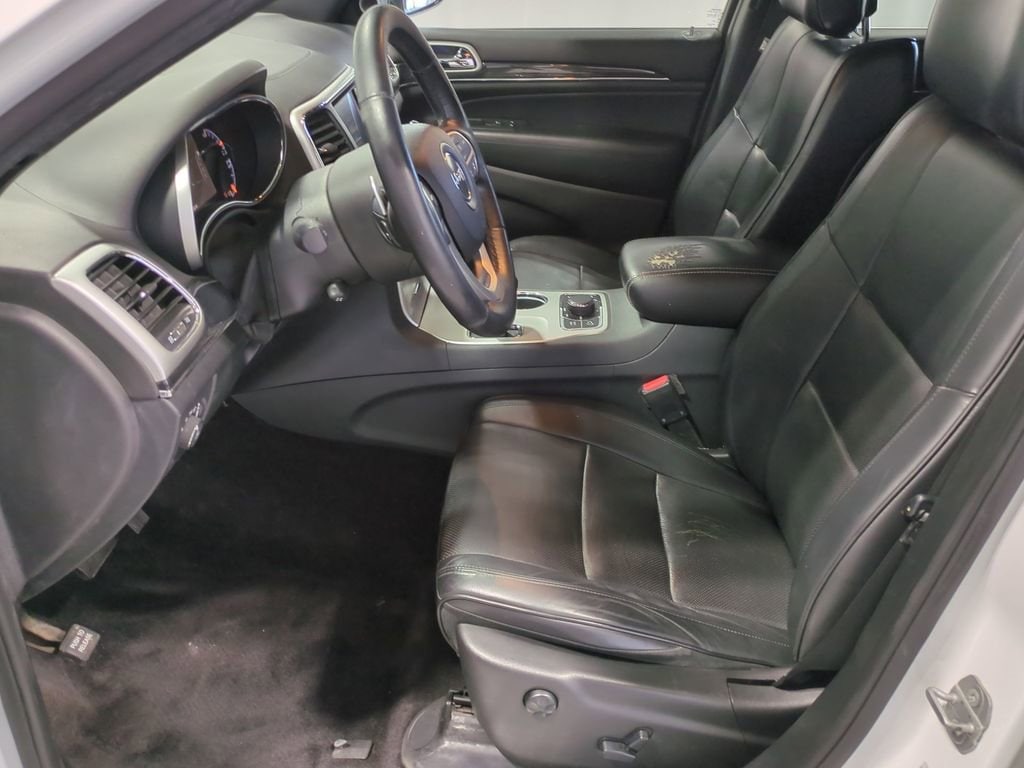 Thumbnail: 2015 Jeep Grand Cherokee - 18