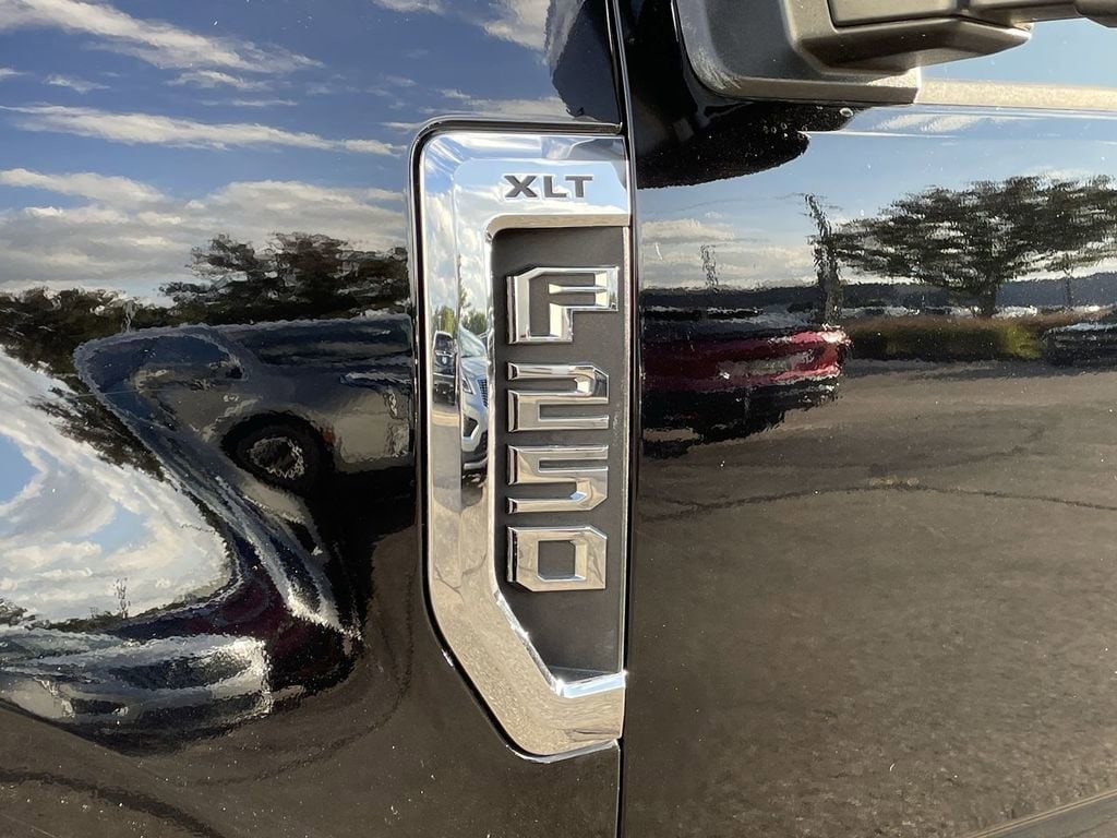 Thumbnail: 2017 Ford Econoline - 44