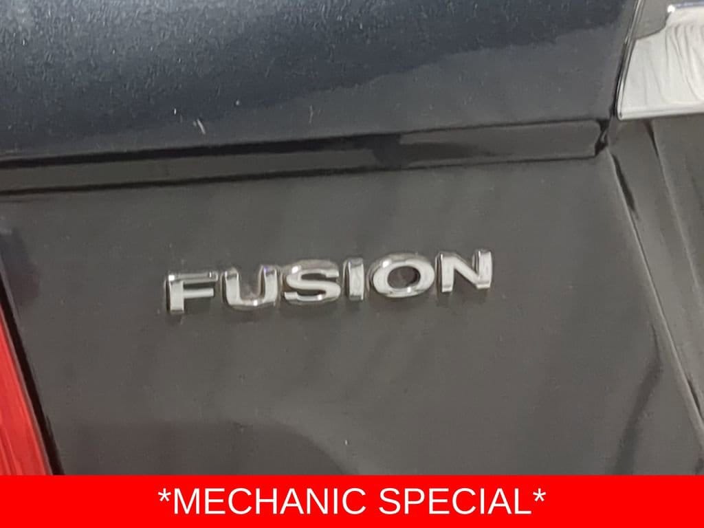 Thumbnail: 2010 Ford Fusion - 13