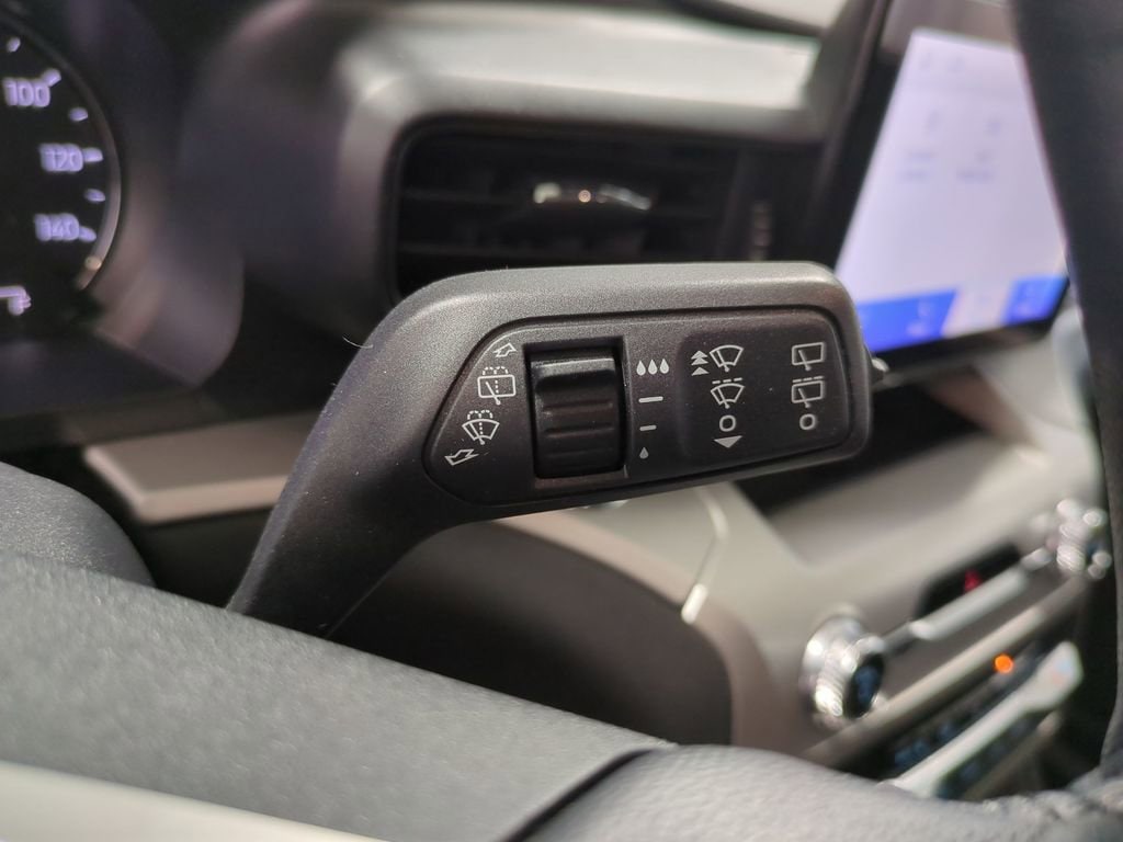 2022 Ford Explorer XLT 22