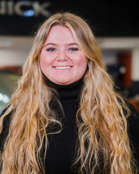 Staff member Kayla Kelly from ID_7e67cd