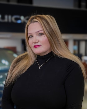 Staff member Michelle Gorzynski from ID_7e67cd