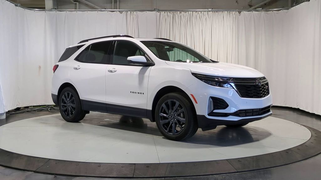 2023 Chevrolet Equinox RS photo 2