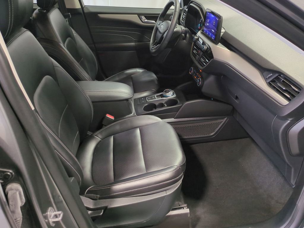 Thumbnail: 2022 Ford Escape - 23