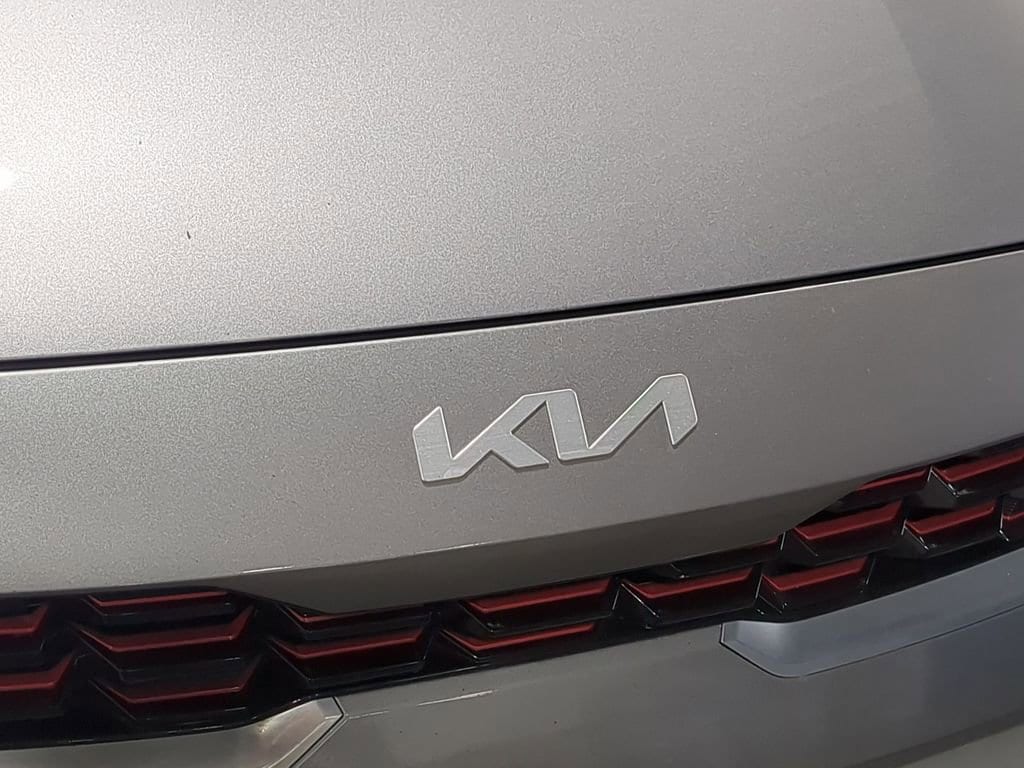 Thumbnail: 2023 Kia Forte - 23