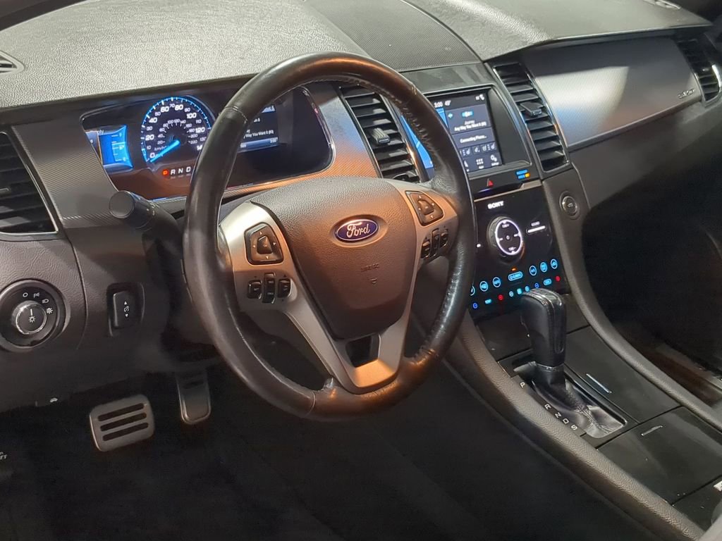 Thumbnail: 2018 Ford Taurus - 10