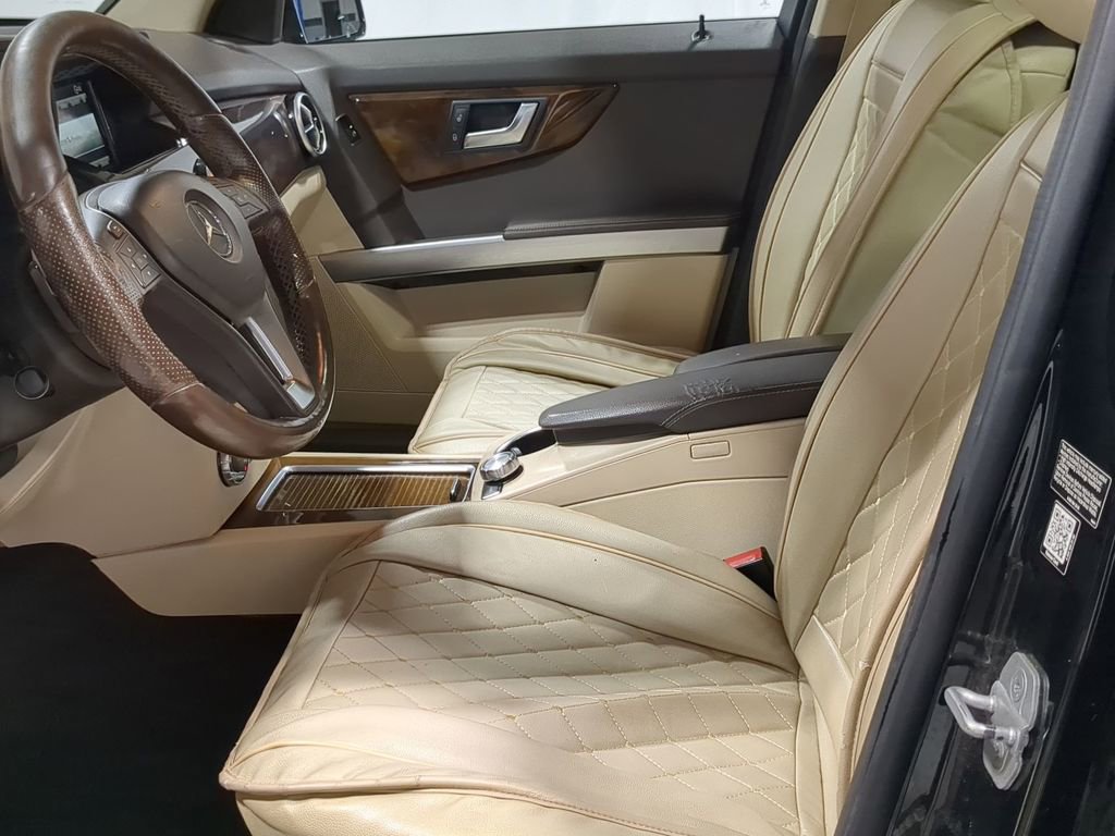 Thumbnail: 2015 Mercedes-Benz GLK - 28