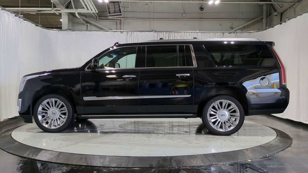 Thumbnail: 2018 Cadillac Escalade - 6
