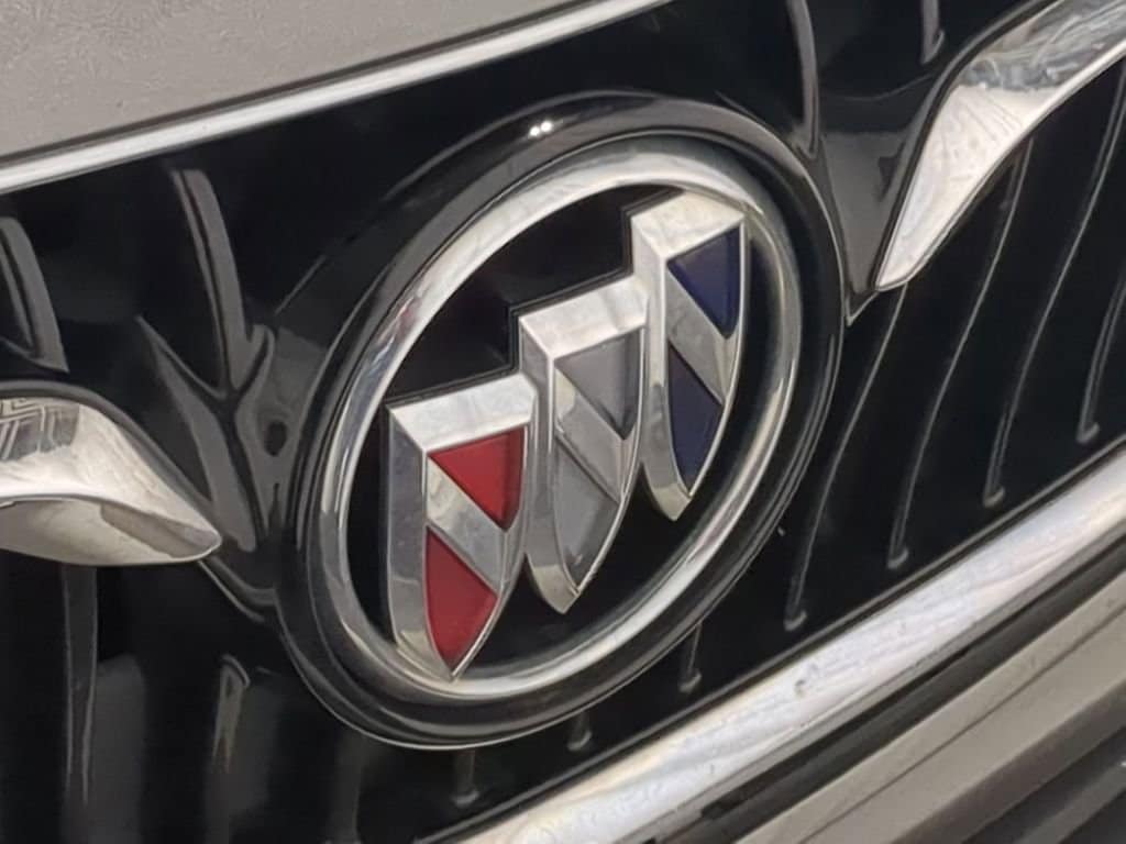 Thumbnail: 2018 Buick Regal - 15