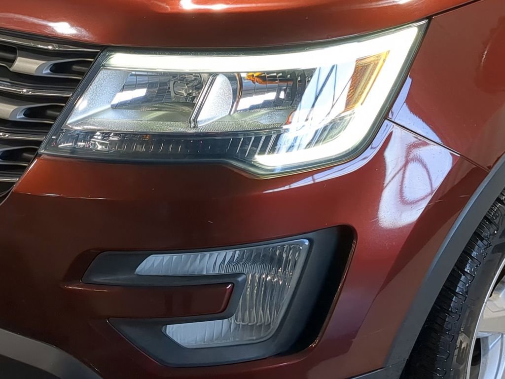 Thumbnail: 2016 Ford Explorer - 22