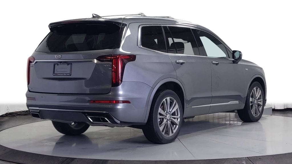 Thumbnail: 2021 Cadillac XT6 - 8
