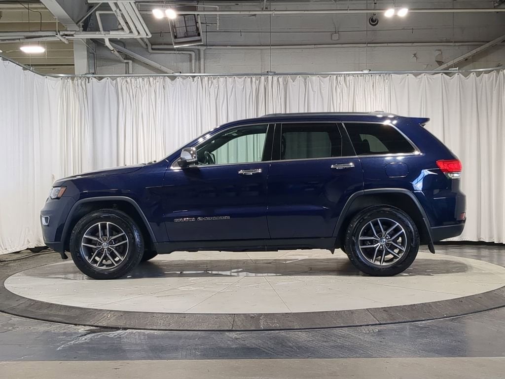 Thumbnail: 2018 Jeep Grand Cherokee - 11