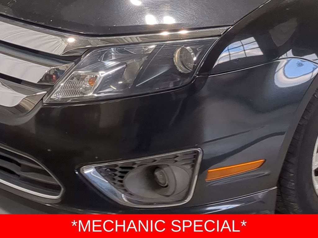 Thumbnail: 2010 Ford Fusion - 11