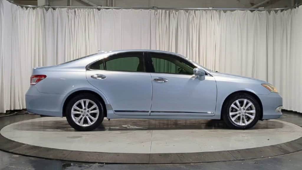 Thumbnail: 2011 Lexus ES - 11