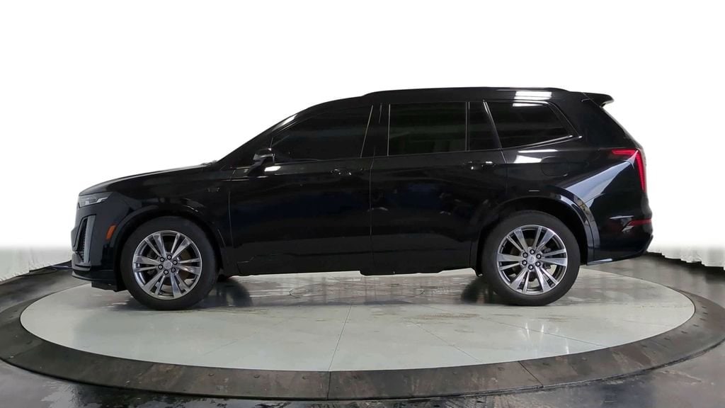 Thumbnail: 2021 Cadillac XT6 - 6