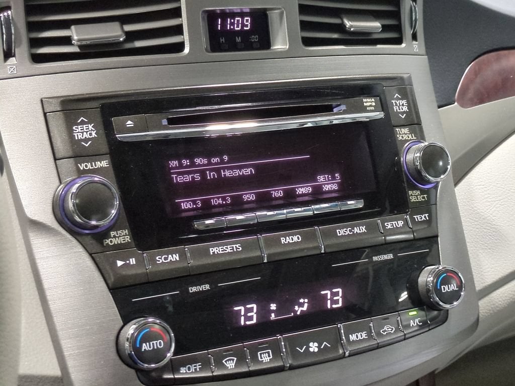 Thumbnail: 2011 Toyota Avalon - 35