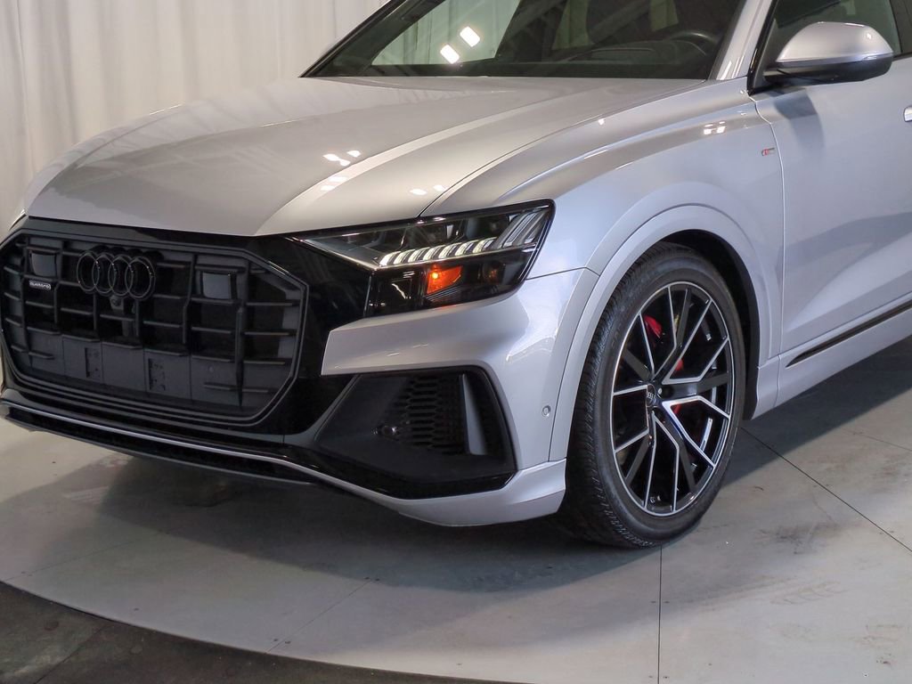 Thumbnail: 2022 Audi Q8 - 13