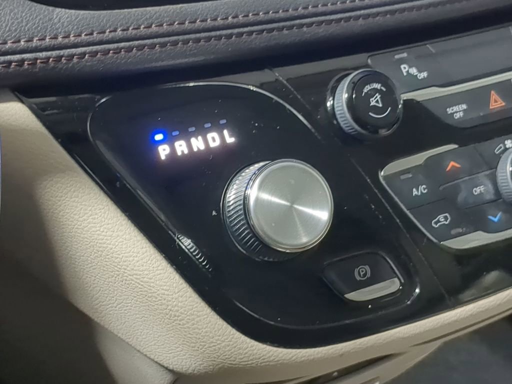 Thumbnail: 2017 Chrysler Pacifica - 49