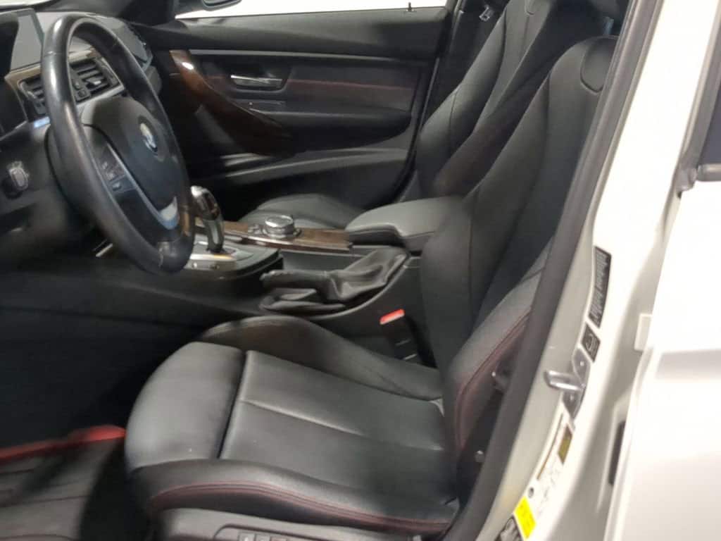 Thumbnail: 2015 BMW 3 Series - 29