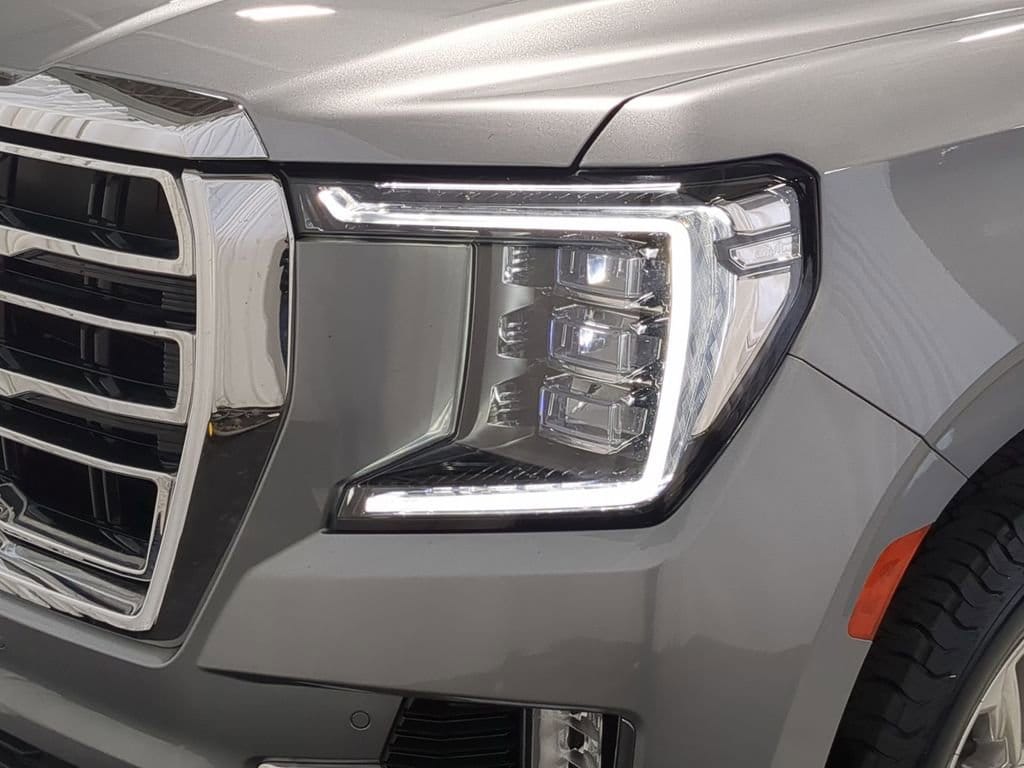 Thumbnail: 2023 GMC Yukon XL - 11