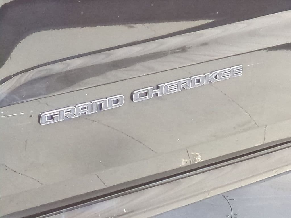 Thumbnail: 2020 Jeep Grand Cherokee - 16