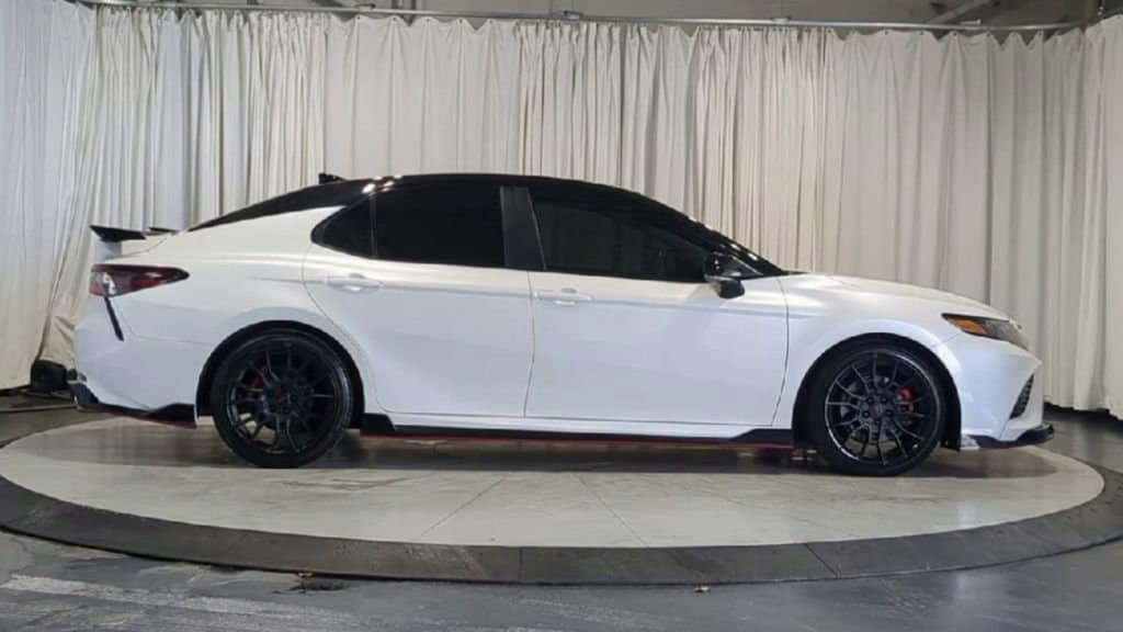 Thumbnail: 2023 Toyota Camry - 11