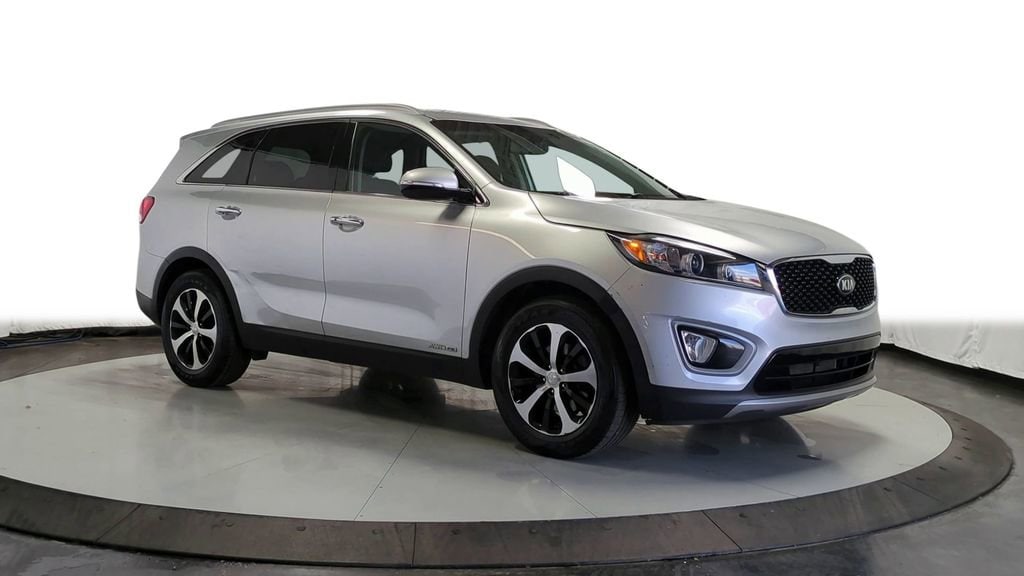 Thumbnail: 2018 Kia Sorento - 3