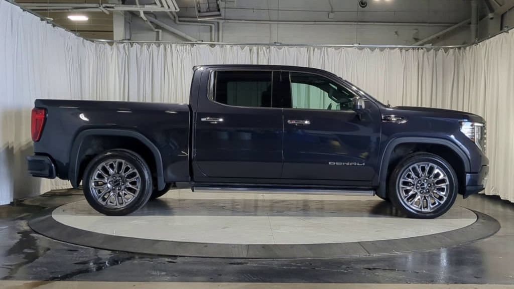 Thumbnail: 2023 GMC Sierra 1500 - 11