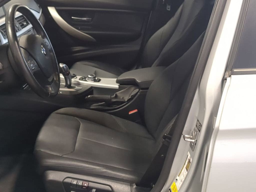 Thumbnail: 2013 BMW 3 Series - 20